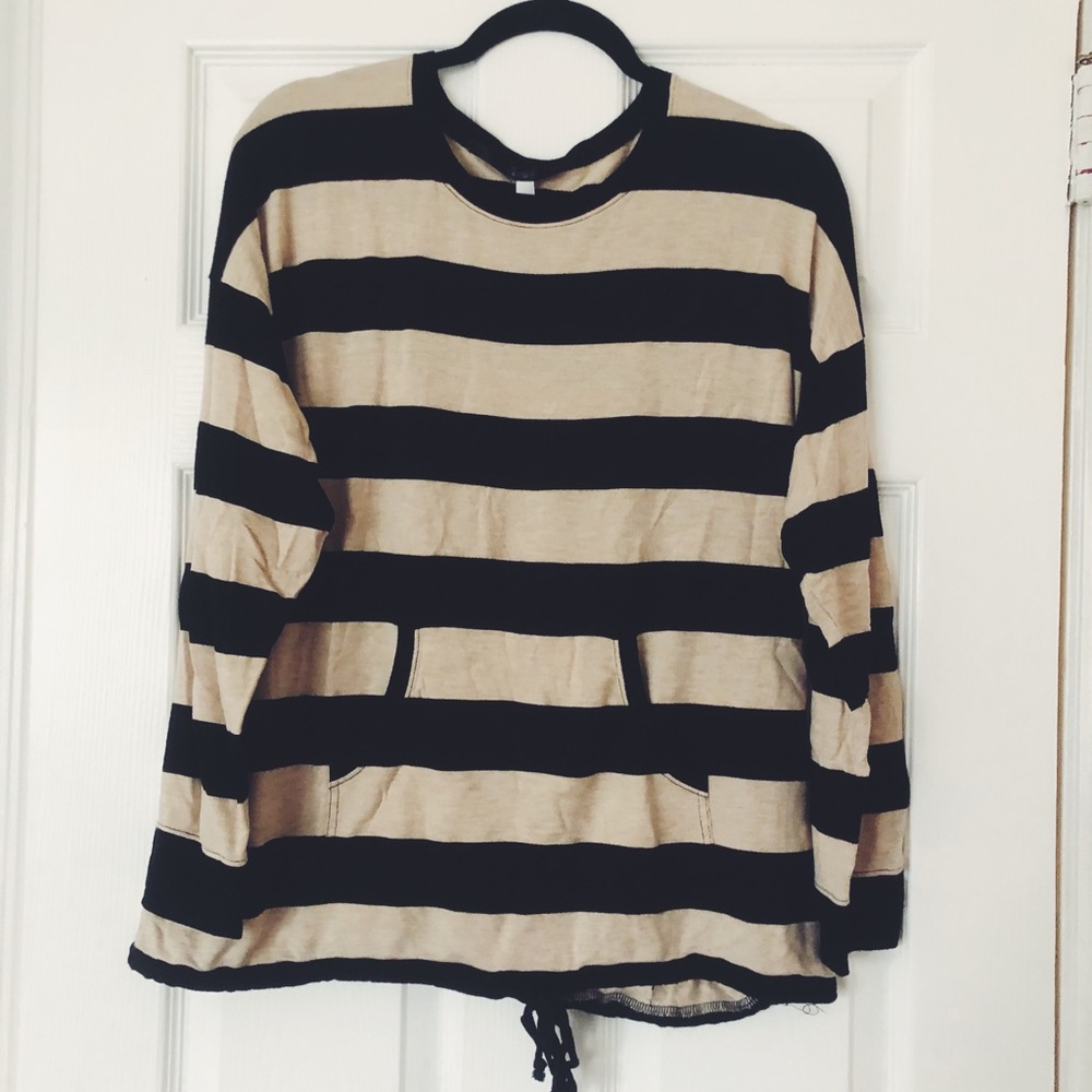 Kensie Striped Sweater w/ Front Pocket Large